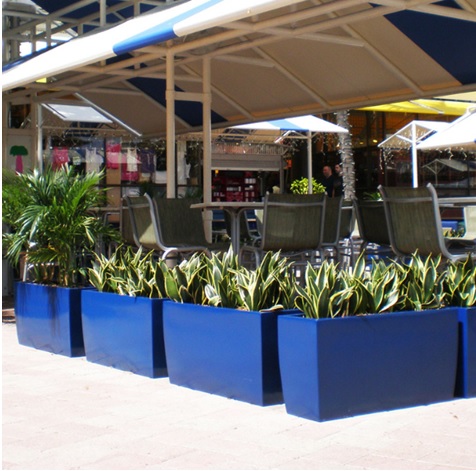 large fiberglass planter 